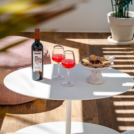 Sunday Luxury Suites Agia Anna  Eksteriør billede