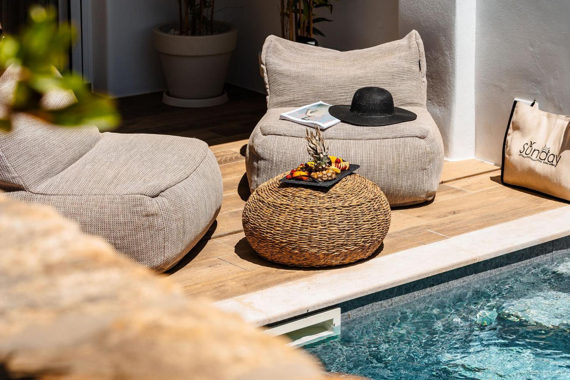 Sunday Luxury Suites Agia Anna  Eksteriør billede