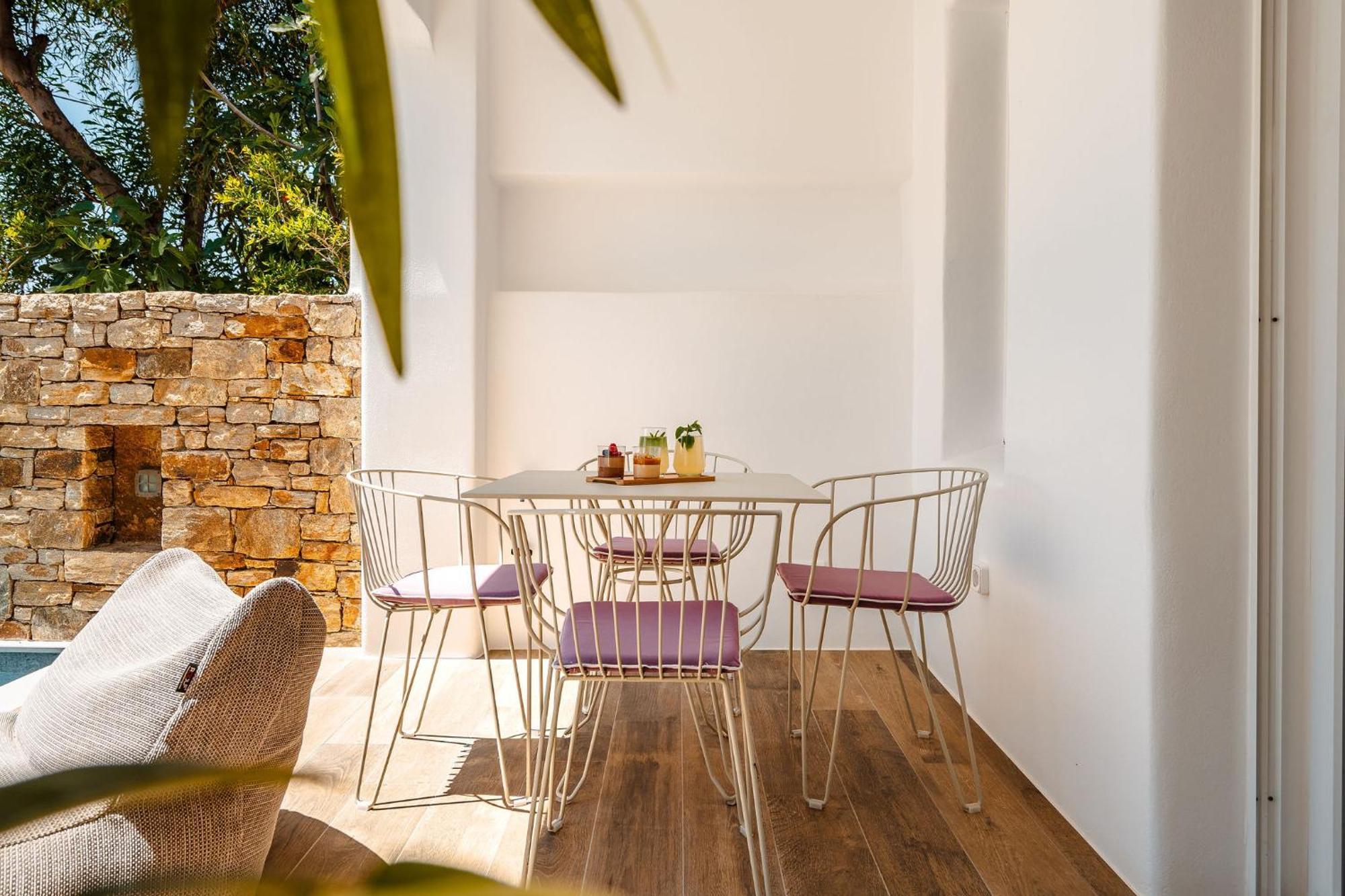 Sunday Luxury Suites Agia Anna  Eksteriør billede
