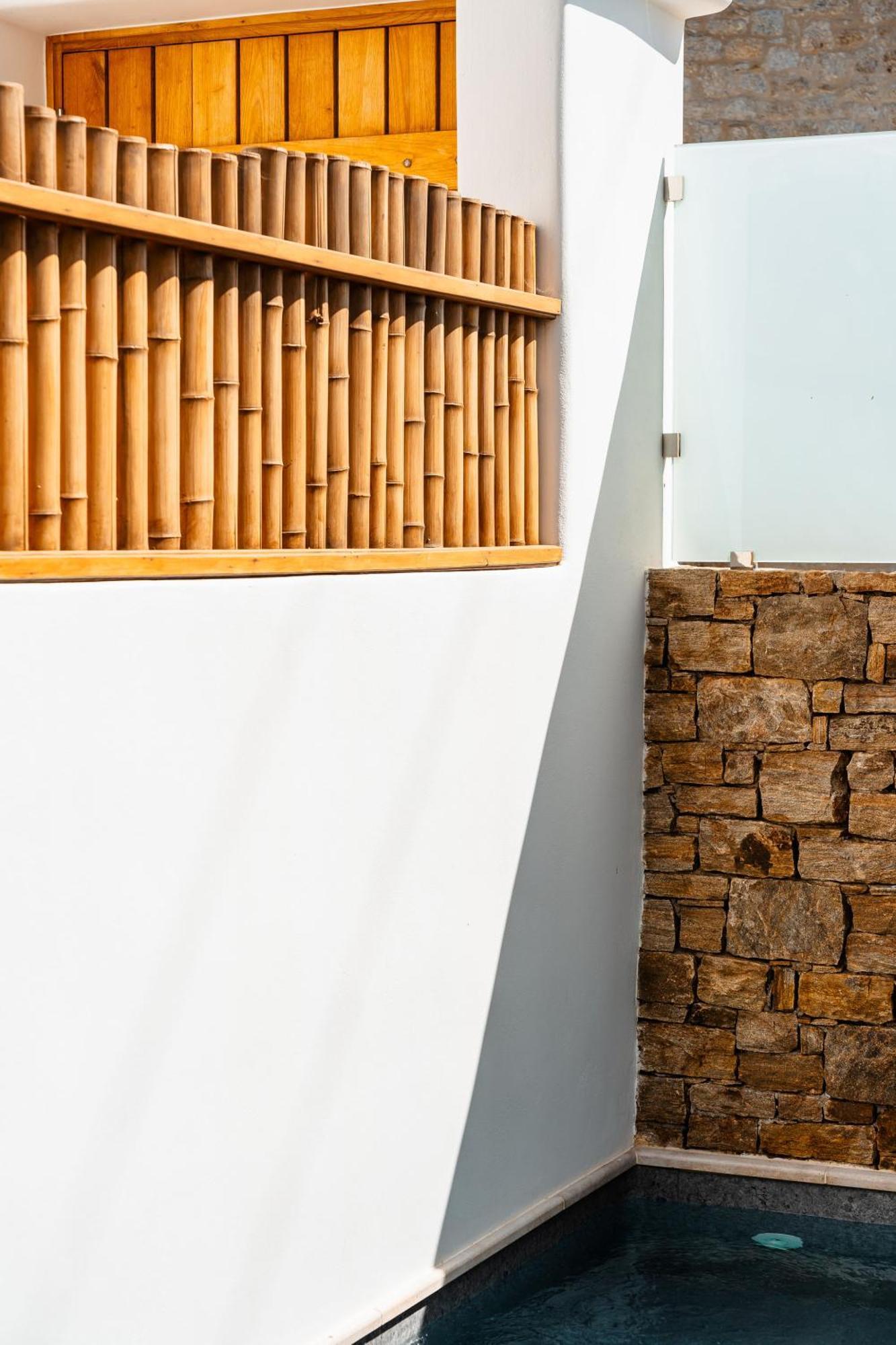Sunday Luxury Suites Agia Anna  Eksteriør billede