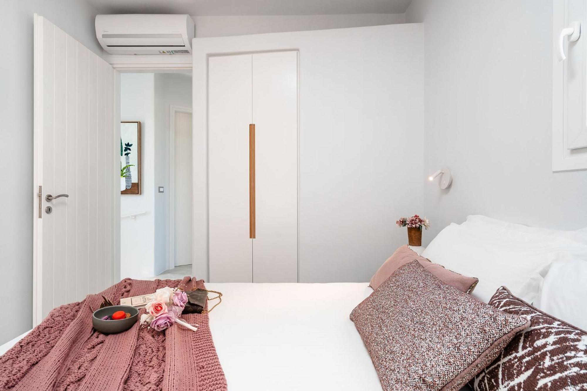 Sunday Luxury Suites Agia Anna  Eksteriør billede