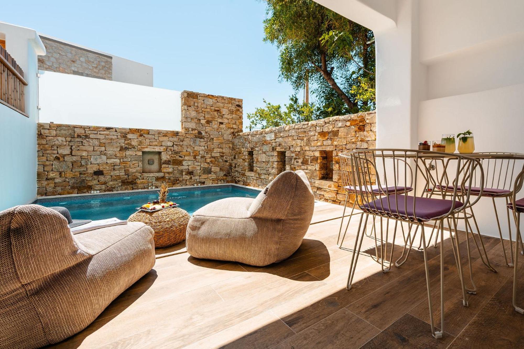Sunday Luxury Suites Agia Anna  Eksteriør billede