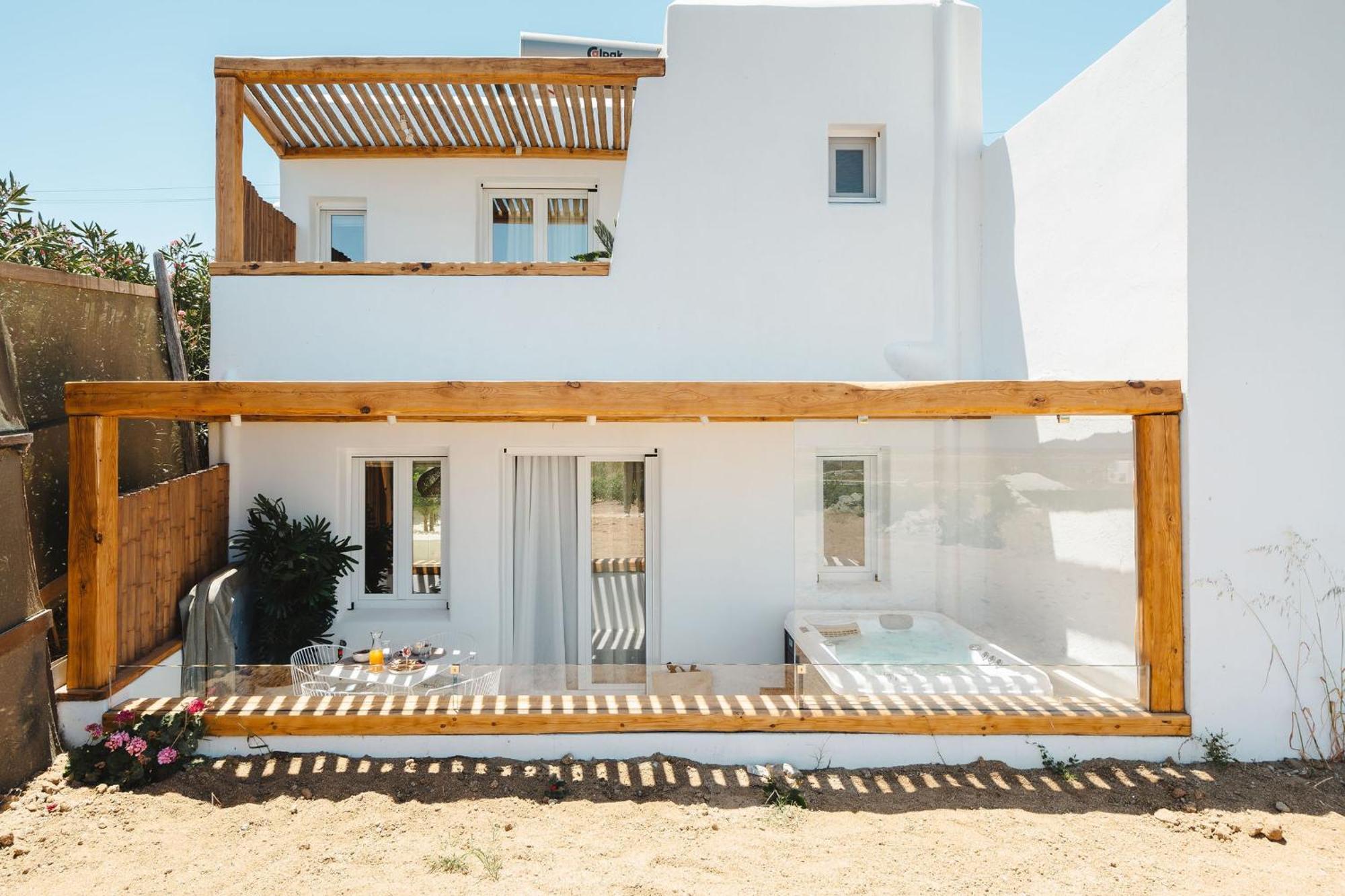 Sunday Luxury Suites Agia Anna  Eksteriør billede