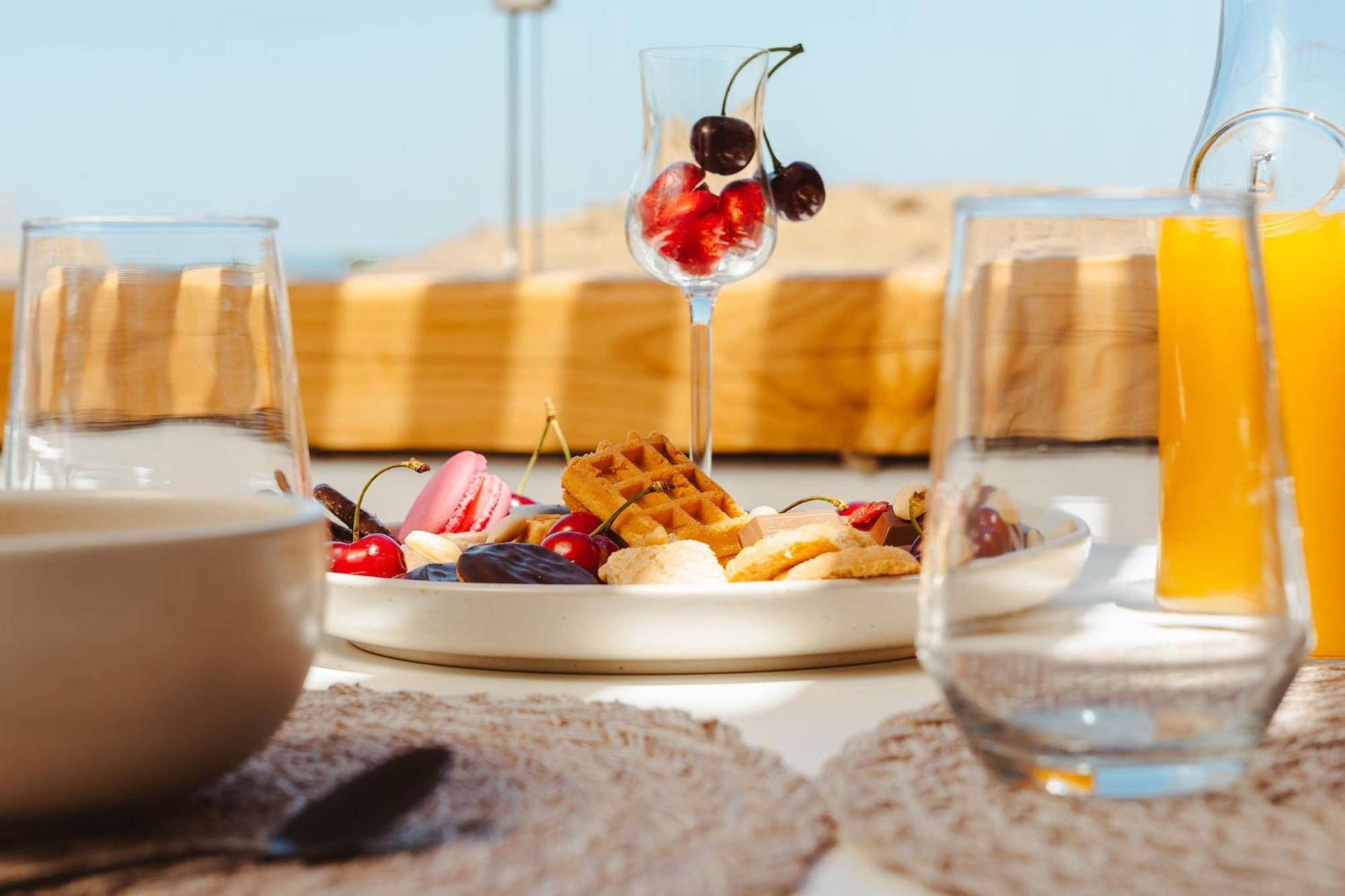 Sunday Luxury Suites Agia Anna  Eksteriør billede