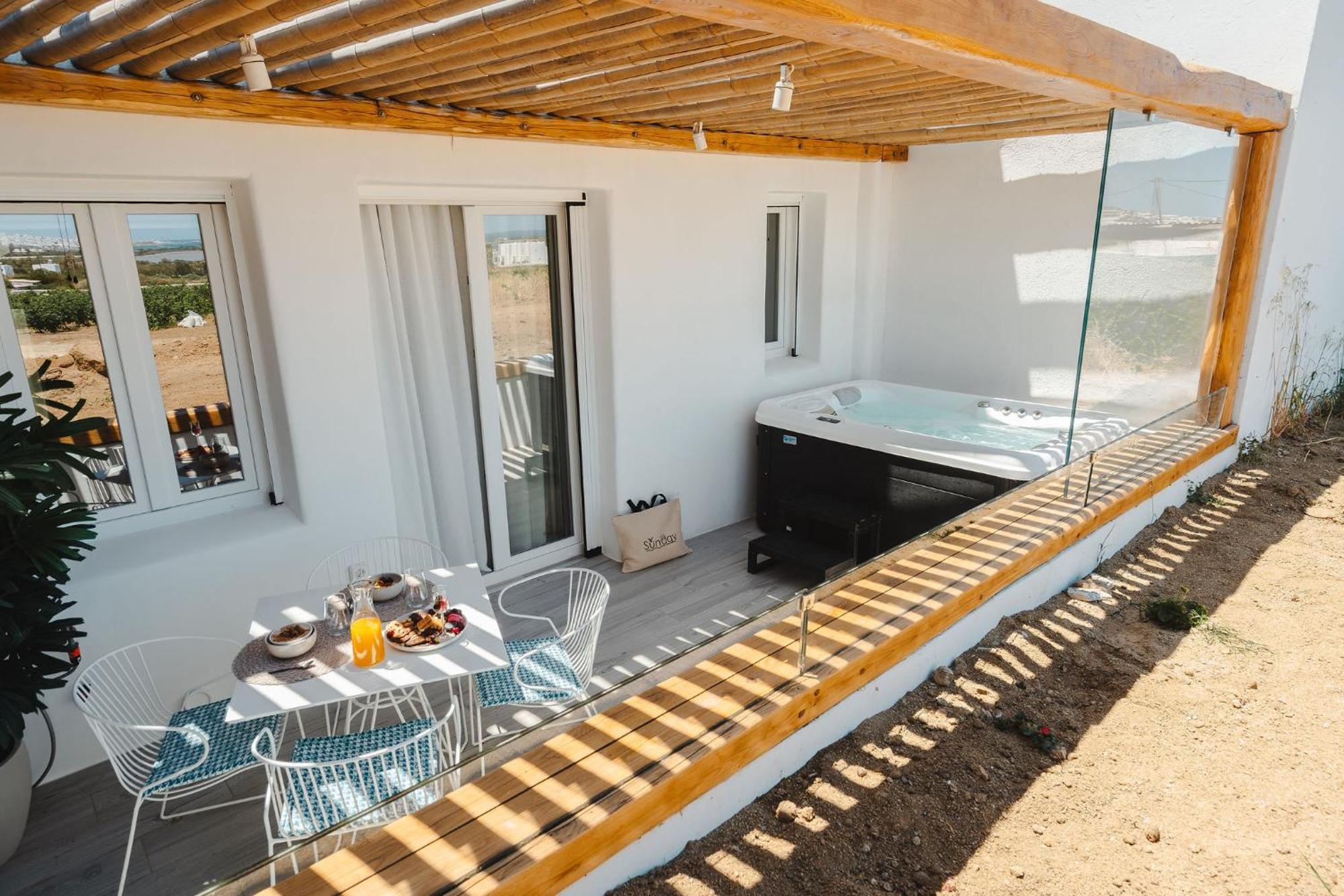 Sunday Luxury Suites Agia Anna  Eksteriør billede